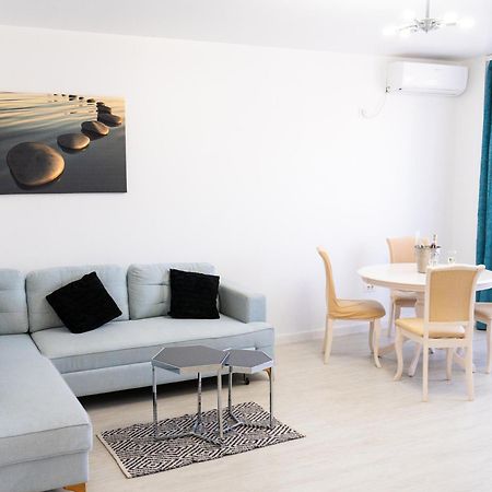 Alexis Spacious CLASSIC Apartment Mamaia Exterior foto